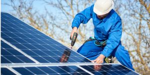 Installation Maintenance Panneaux Solaires Photovoltaïques à Saint-Julien-de-Peyrolas